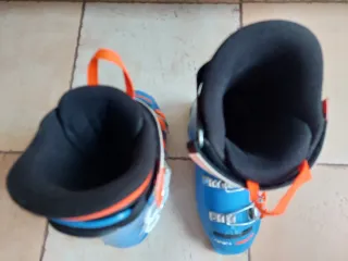 Botas de esquí Lange azules.