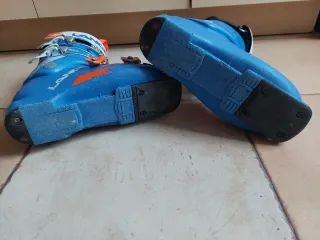 Botas de esquí Lange azules.