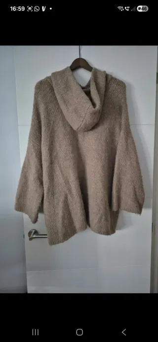 Jersey Zara con capucha talla única beige