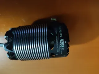 Motor RC 2400kv On Road 1/8