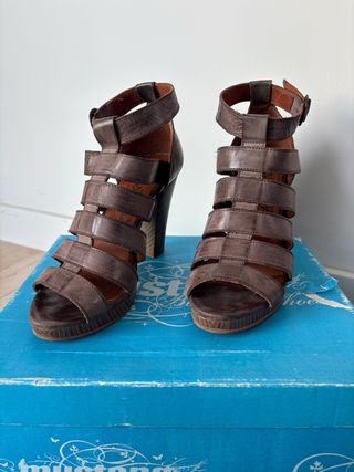 Sandalias de tacón Mustang