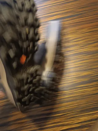 Botas montaña Quechua T37 niño