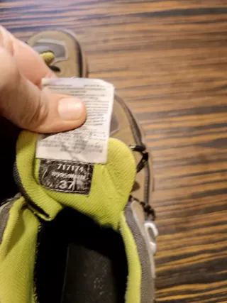 Botas montaña Quechua T37 niño