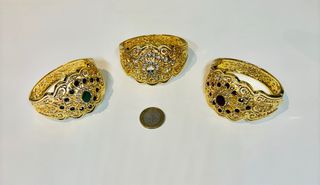 Pulsera Fallera/Regional Dorada con Piedras Verdes