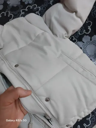 Abrigo acolchado blanco mujer