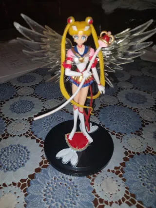 Action Figure Sailor Moon con Ali