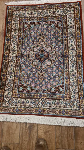 Tappeto Orientale Annodato a Mano in Seta e Lana