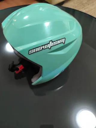 Casco homologado EN1077 de esquí marca Dainese