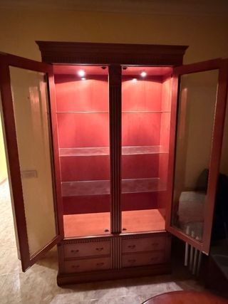 Armario antiguo madera y cristal