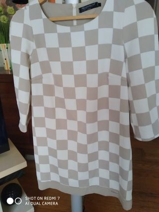 Vestido corto Rinascimento cuadros beige y blanco