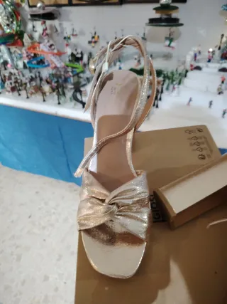 Zapatos de fiesta Gioseppo dorados mujer