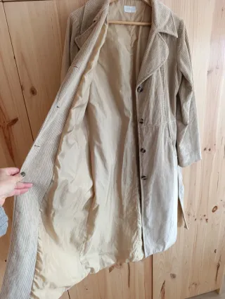 Abrigo Pana Beige Pull&Bear Talla M