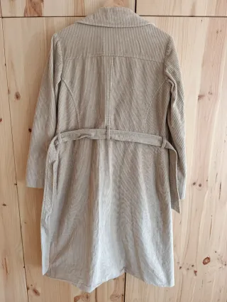 Abrigo Pana Beige Pull&Bear Talla M