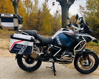 BMW GS 1250 Trophy 8.000 km AKRAPOVIC Y MALETAS