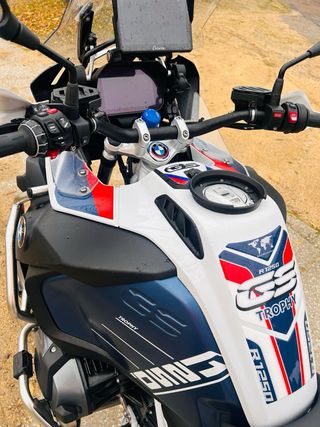 BMW GS 1250 Trophy 8.000 km AKRAPOVIC Y MALETAS