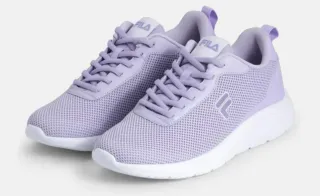 Zapatillas Fila Moradas y Blancas