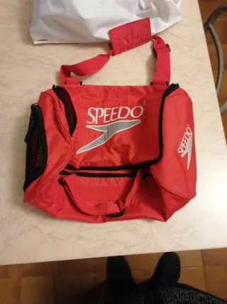 Borsa sport Speedo donna rossa e nera