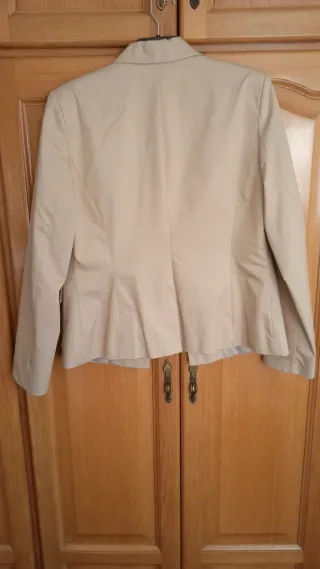 Chaqueta Beige Mujer