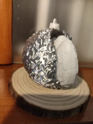 Bola Navidad Ángel Leyendo Plata y Blanco