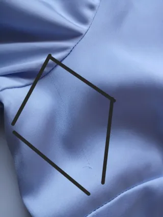 Vestido satén azul cruzado