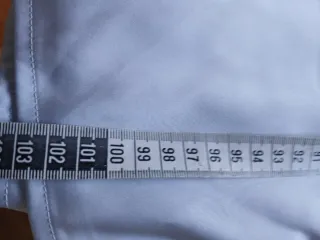 Vestido satén azul cruzado