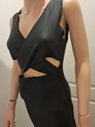 Vestido Negro Zara Corte Cut-Out