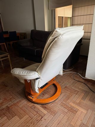 Butaca giratoria piel beige