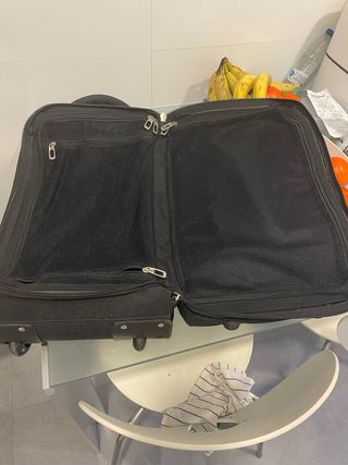 Maleta Munich Negra y Plateada.