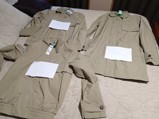 Lote 24 artículos de ropa Benetton.