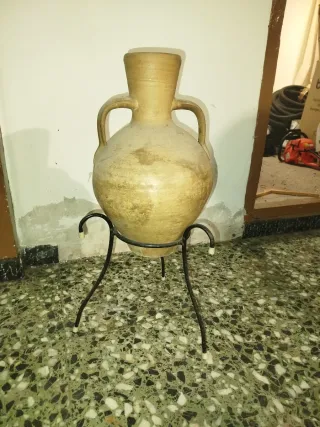 Orza de cerámica antigua