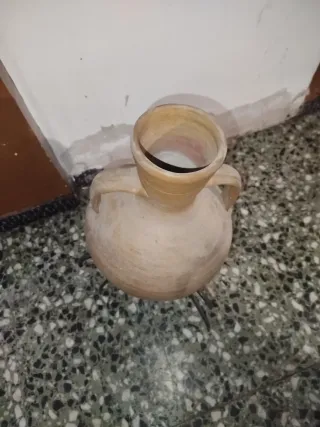 Orza de cerámica antigua