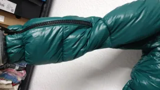 Cazadora plumas Mango impermeable verde Talla M-L