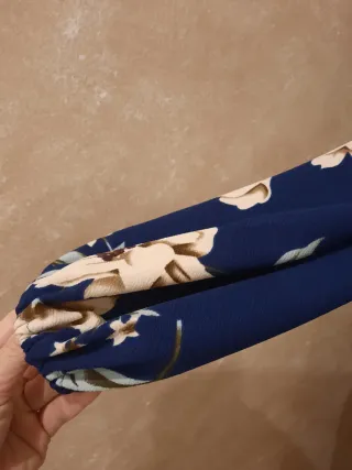 Vestido floral azul y beige T.M