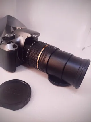 Potente zoom Canon con ampio range e autofocus