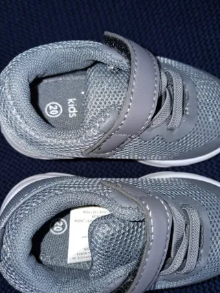 Zapatillas deportivas bebé grises