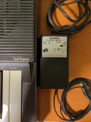 Teclado Sintetizador Casio HT-6000 con funda