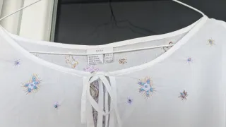 Camisa Zara blanca bordada