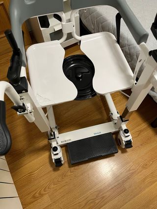 Silla de transferencia para baño y ducha.