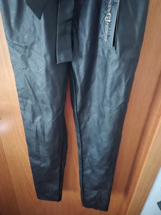 Peto negro efecto piel