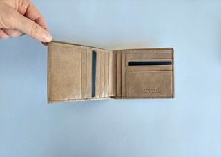 Portafoglio Sisley nuovo da uomo colore marrone