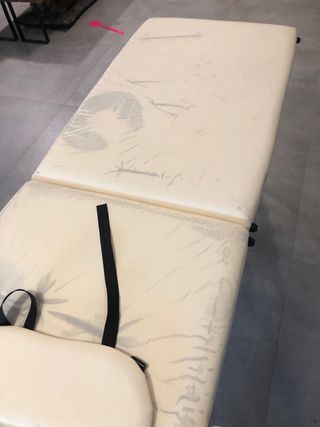 CAMILLA para masajes MOBICLINIC en buen estado .