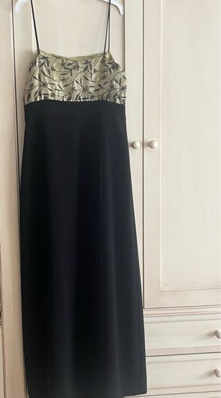 Vestido de fiesta largo negro y dorado