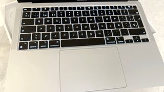 MacBook Air M1 16GB/512GB Plata Como Nuevo