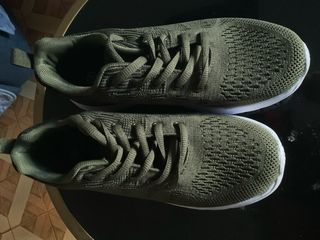 Deportivos verdes sin estrenar Talla 38