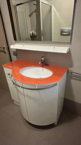 Carino e capiente, rende speciale tutto il bagno.