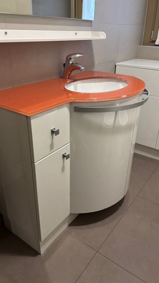 Carino e capiente, rende speciale tutto il bagno.