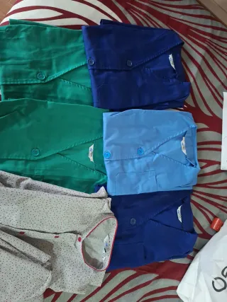Uniformes XSS (Azul/Verde). Camisas talla 38 y 48