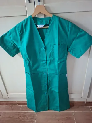 Uniformes XSS (Azul/Verde). Camisas talla 38 y 48