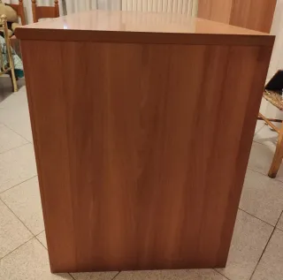 Scrivania in legno 4 cassetti