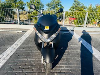 Suzuki Burgman 200cc